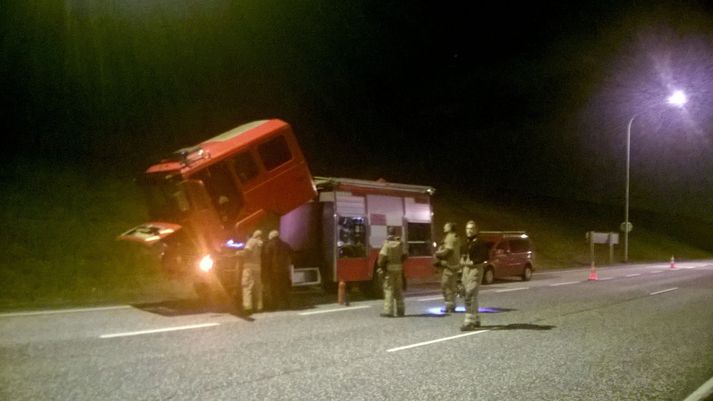 Bíllinn bilaði á miðri leið og komst ekki til að slökkva þá elda sem þurfti.