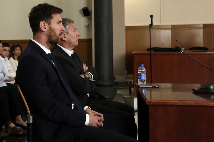 Lionel Messi er í vandræðum.