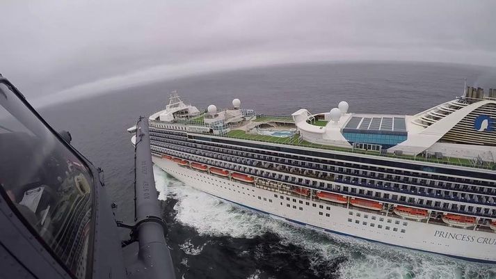 Frá Grand Princess skemmtiferðaskipinu sem nú er í einangrun undan ströndum Kaliforníu.