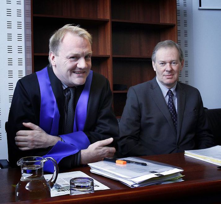 Gunnar Andersen, til hægri, og lögmaður hans, Guðjón Ólafur Jónsson, viðurkenna að Gunnar hafi komið gögnunum til DV en segja það hafa verið löglegt.Fréttablaðið/gva