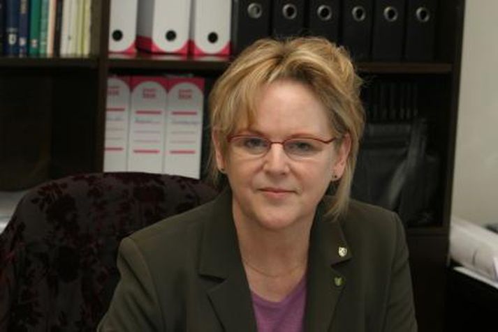 Hansína Ásta Björgvinsdóttir man ekki eftir því að nefndin hafi stoppað afmælisritið.