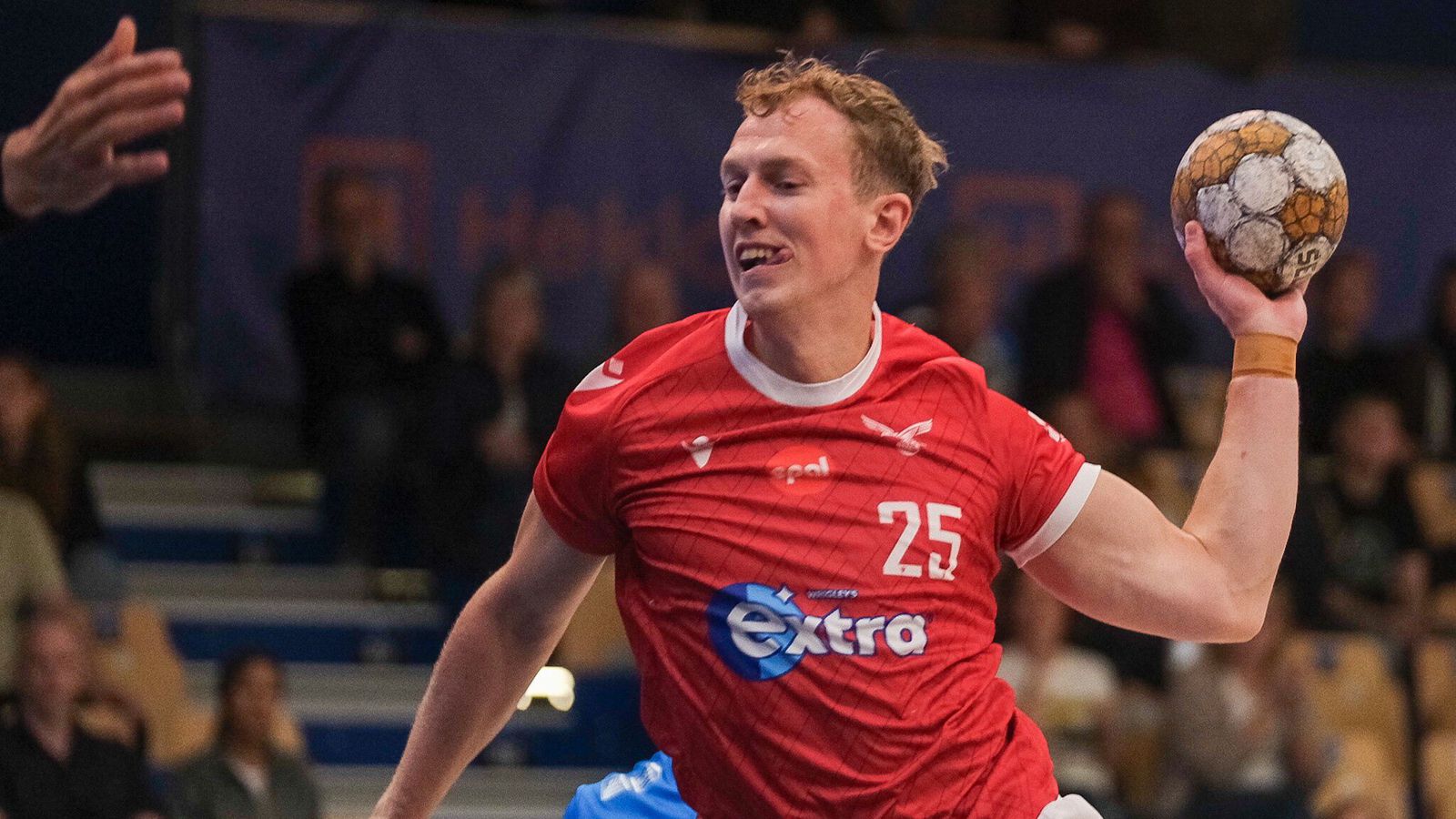 Valur - HK 42-39 | Deildarmeistararnir þurftu fram­lengingu