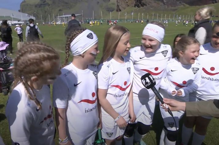 Þessar Eyjastúlkur voru á heimavelli á TM pæjumótinu.