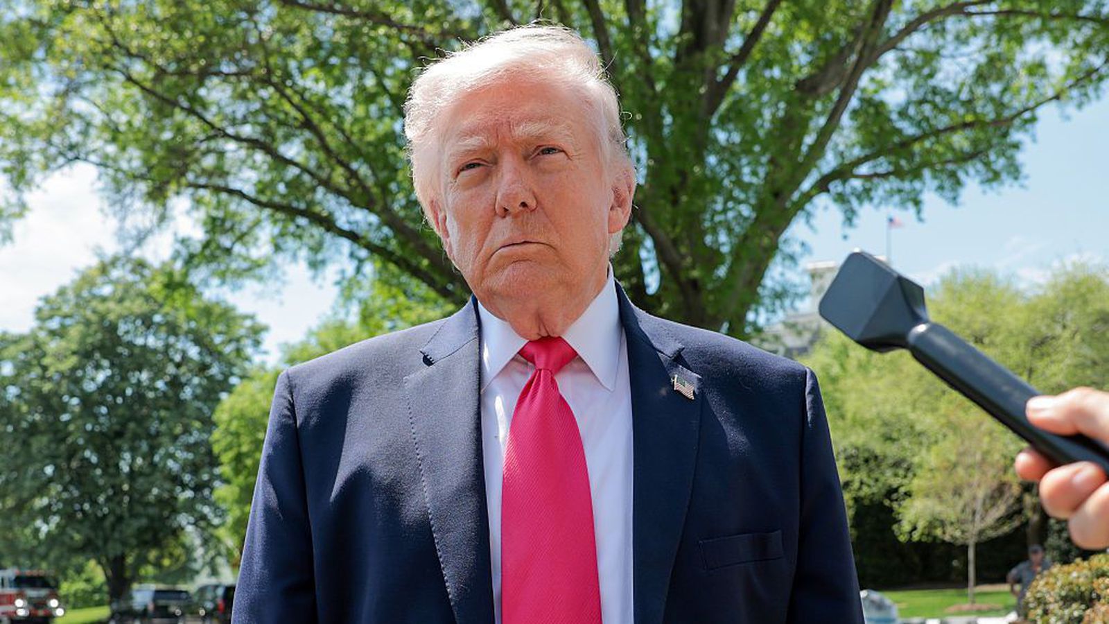 Skjóta á alla báta sem leggja tundur­dufl