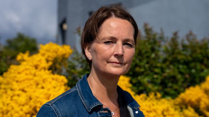 Dagný Bjarnadóttir veit orðið meira um stjórnsýsluna en hún hafði ætlað sér og henni líst ekki á það sem hún sér.