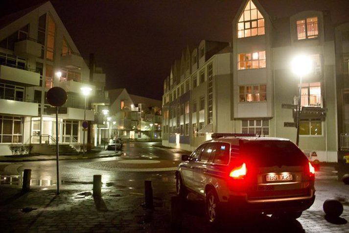 Lögreglan gerði mikla leit í Bryggjuhverfinu í nóvember í fyrra.