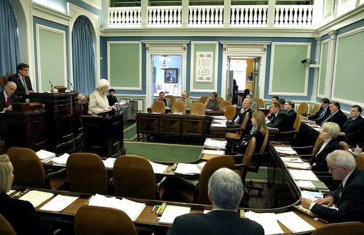 Umræður um stjórnarskrármálið tóku tímann sinn. Tíma sem eflaust hefði verið hægt að nýta til að ljúka öðrum brýnum málum.Fréttablaðið / gva