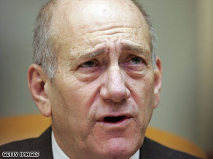 Ísraelski forsætisráðherrann Ehud Olmert varar við hörðum viðbrögðum Ísraelsmanna við eldflaugaárásum Hamas.