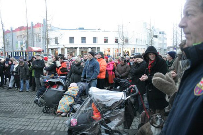 Frá mótmælunum á Akureyri í dag.