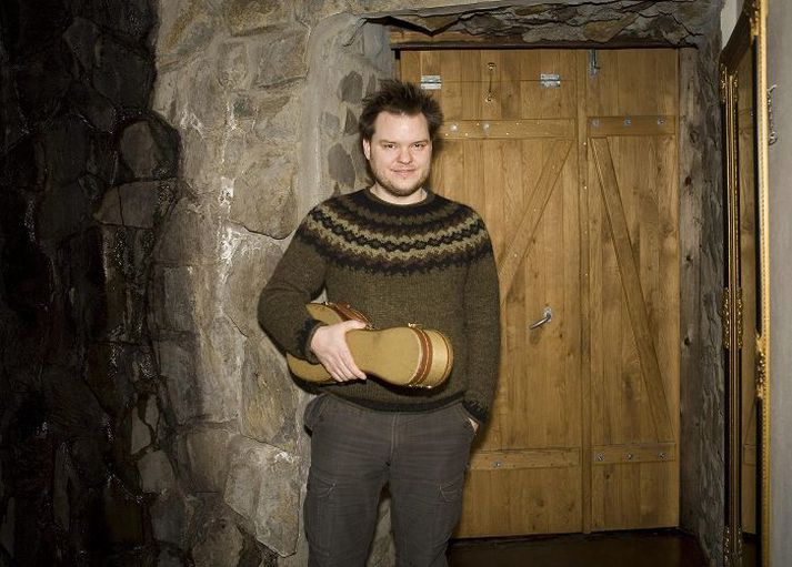 Svavar og hljómsveitin Ég verða rafmagnslaus á Norðurpólnum í kvöld.