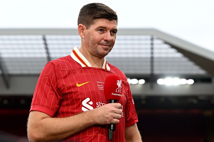 Steven Gerrard klæddist aftur Liverpool treyjunni í góðgerðaleik í mars síðastliðnum.