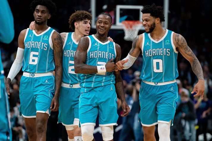 Charlotte Hornets vann góðan sigur á Golden State Warriors í nótt.