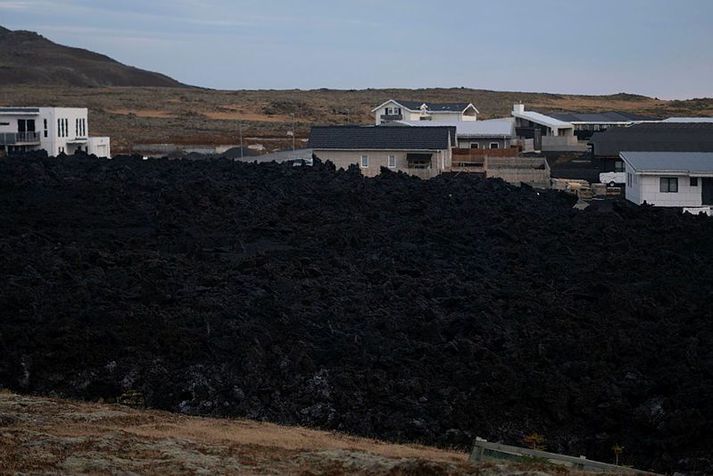 Þrjú hús í Grindavík urðu hrauninu að bráð.