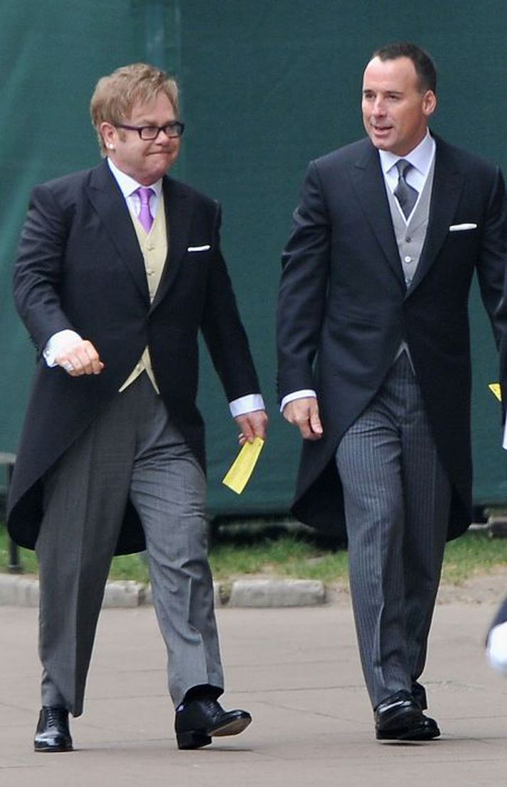 Elton John og David Furnish hafa hitt ráðgjafa vegna uppeldis sonar þeirra, Zachary.