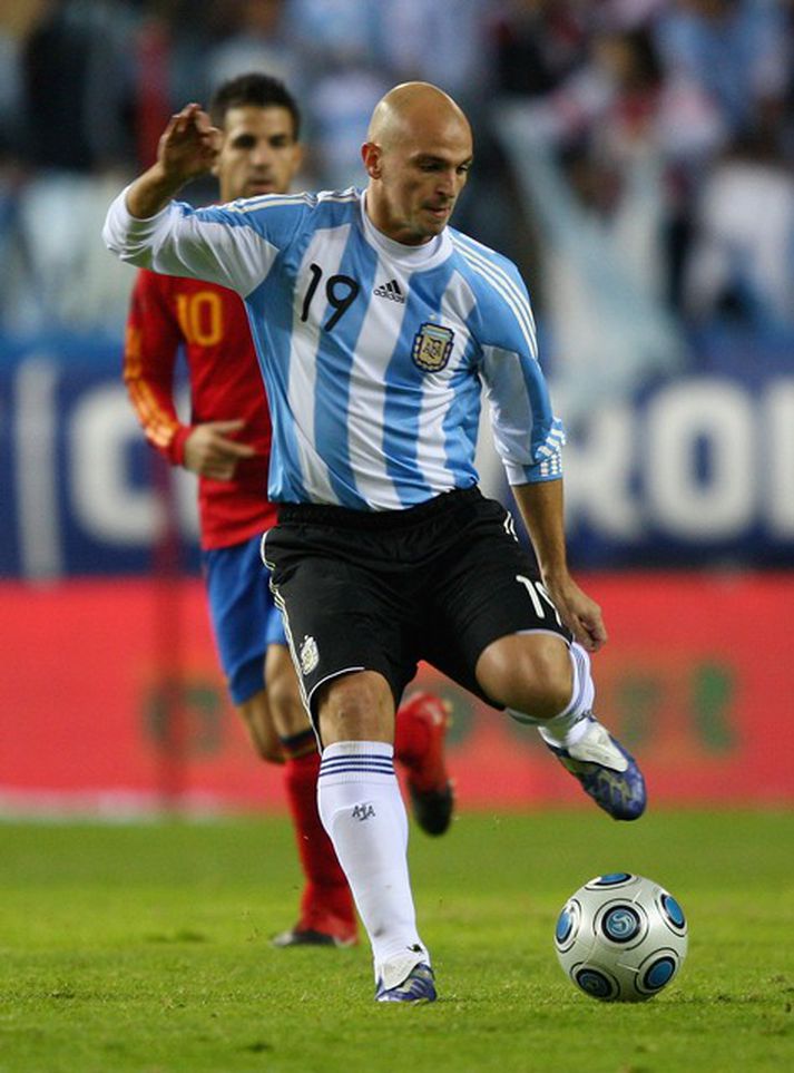 Esteban Cambiasso gerði eina mark Argentínu. Mynd / Getty.