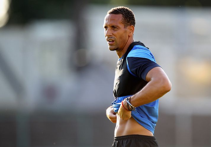 Rio að hita upp fyrir leik með QPR