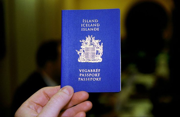 Ferðalangar á framlengdum vegabréfum þurfa ekki að hafa áhyggjur því afgreiðsla vegabréfa tekur að mesta lagi tíu daga, um leið og sýslumannsembættin opna að nýju.