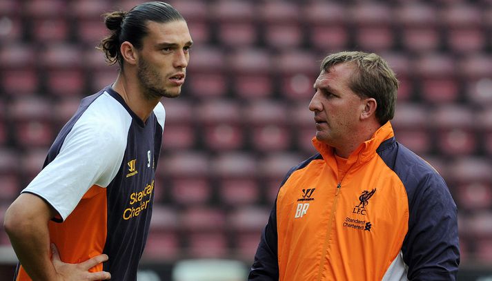 Andy Carroll ræðir hér við Brendan Rodgers, stjóra Liverpool.
