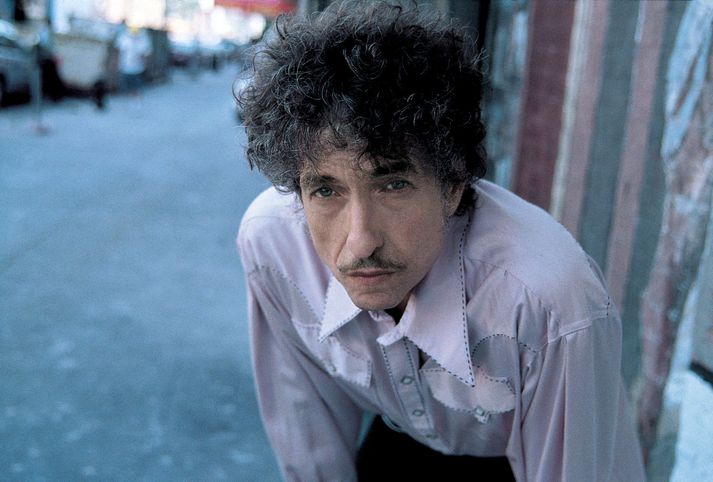 Nýjasta plata Bob Dylan var valin sú besta á árinu af Rolling Stone.