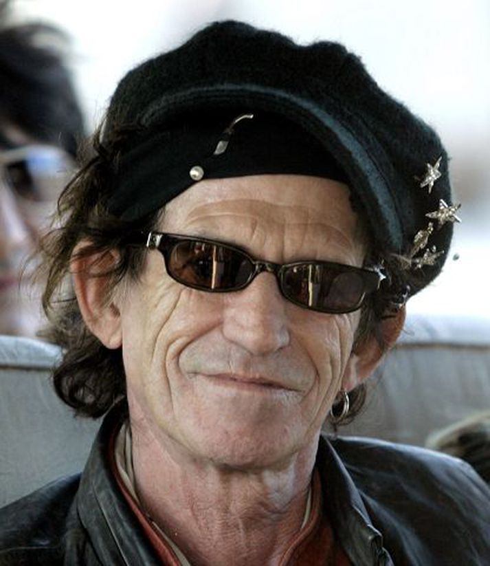 keith richards Gítarleikari Stones er búinn að jafna sig eftir heilaskurðaðgerð.