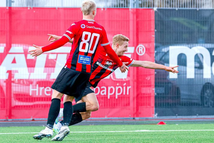 Helgi Guðjónsson skoraði á móti sínum gömlu félögum í gær þegar hann kom Víkingi í 1-0 á móti Fram.