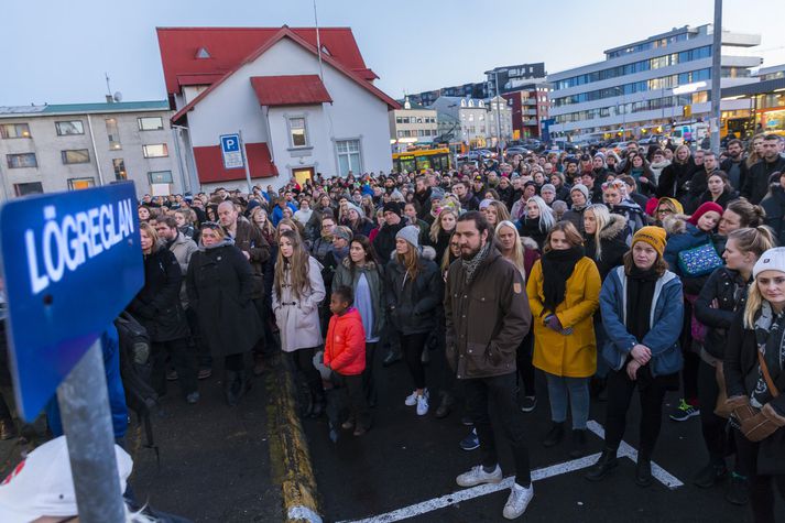 Almenningur hefur haft mikinn áhuga á breytingum á kynferðisbrotum undanfarin ár. Hér frá mótmælum við lögreglustöðina á Hverfisgötu þar sem mönnum hafði verið sleppt eftir rannsókn lögreglu. Fréttablaðið/Vilhelm