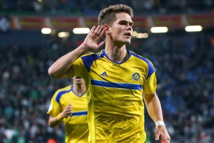 Viðar Örn Kjartansson fagnar marki með Maccabi Tel Aviv á sínum tíma