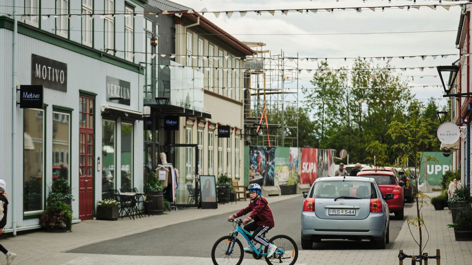 Bjart og sól­ríkt víðast hvar