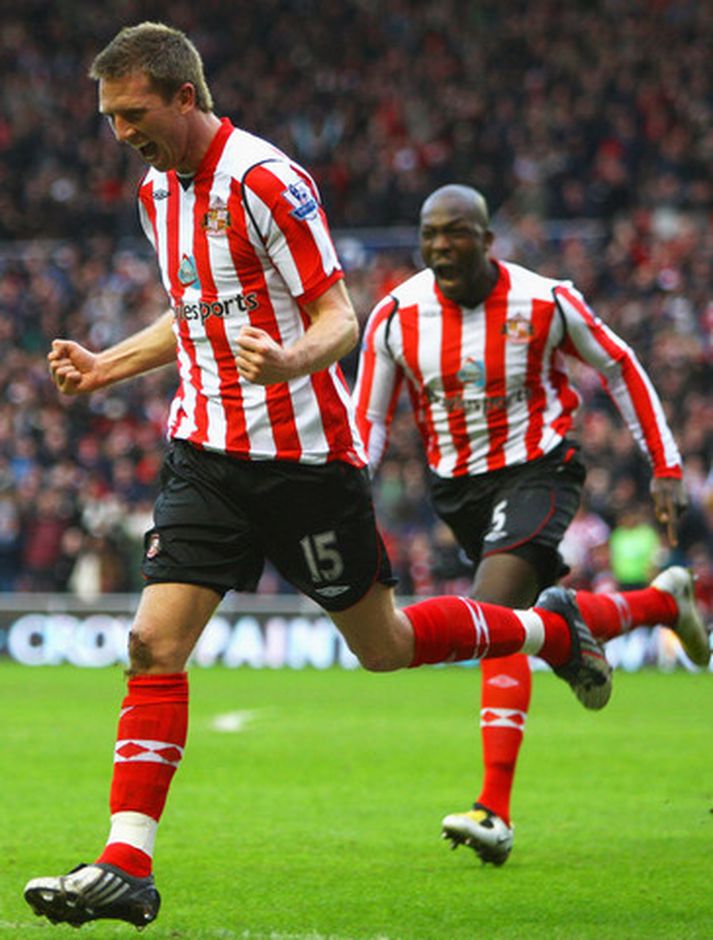 Danny Collins fagnar marki í leik með Sunderland.