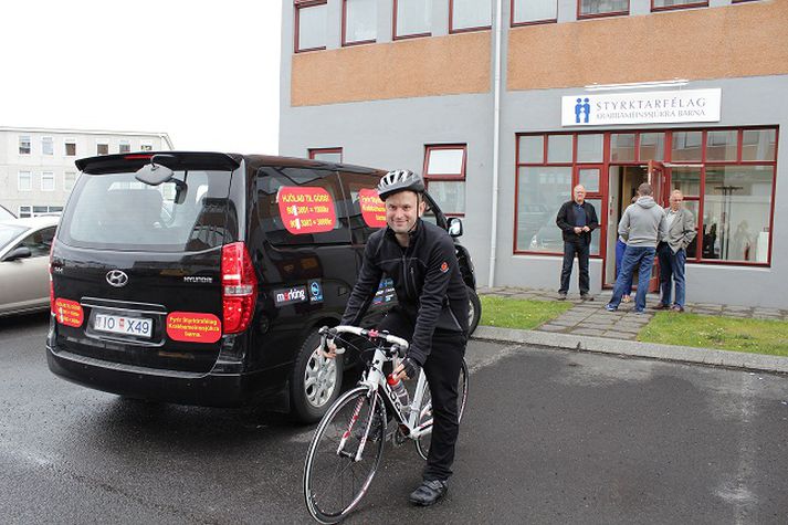Hjólatúr Róberts fer vel af stað.