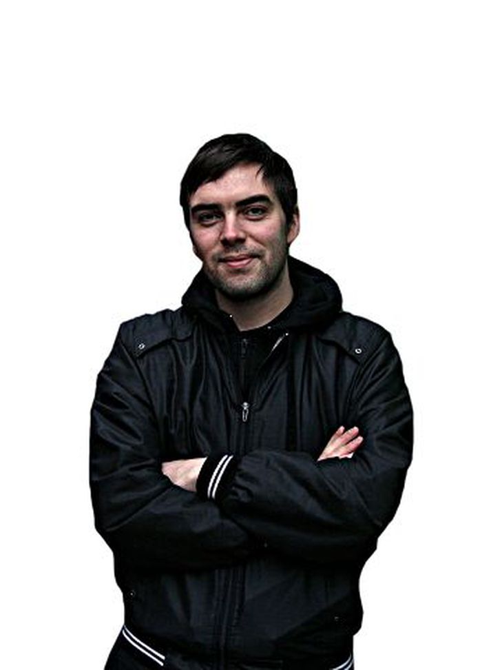 Benni Hemm Hemm segir velgengnina ekki ganga í augun á Íslendingum í nýlegu viðtali við Bart Cameron.