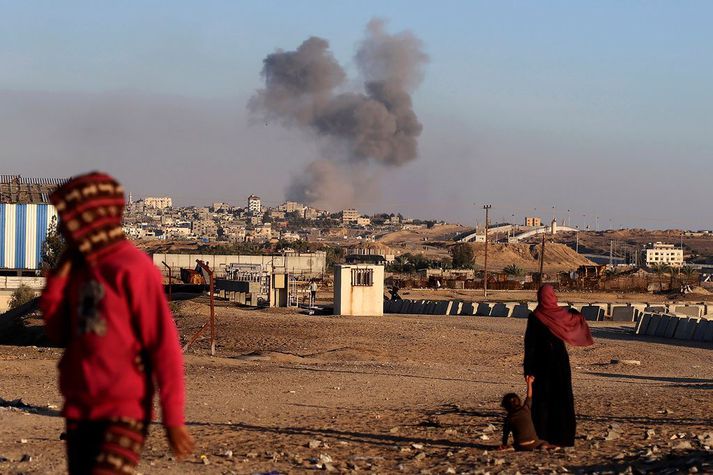 Sprengjur dynja enn á Rafah þrátt fyrir úrskurð alþjóðadómstólsins.