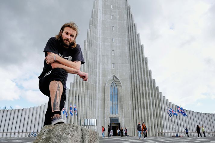 Þórður er alinn upp í Þingholtunum og gekk fram hjá kirkjunni á hverjum degi á leið í skólann. Hann er mikill 101-maður og fannst tilvalið að skella henni á sig.