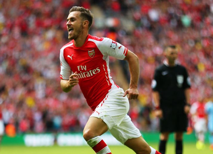 Aaron Ramsey fagnar marki sínu á Wembley í dag.