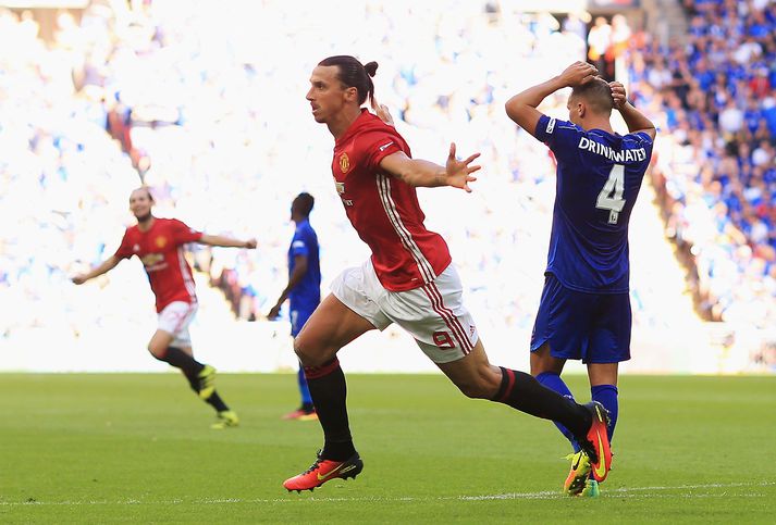 Zlatan í eldlínunni.