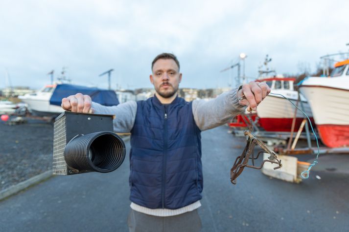 Diðrik Stefánsson fjarlægði tvær minkagildrur sem komið hafði verið fyrir við smábátahöfnina.