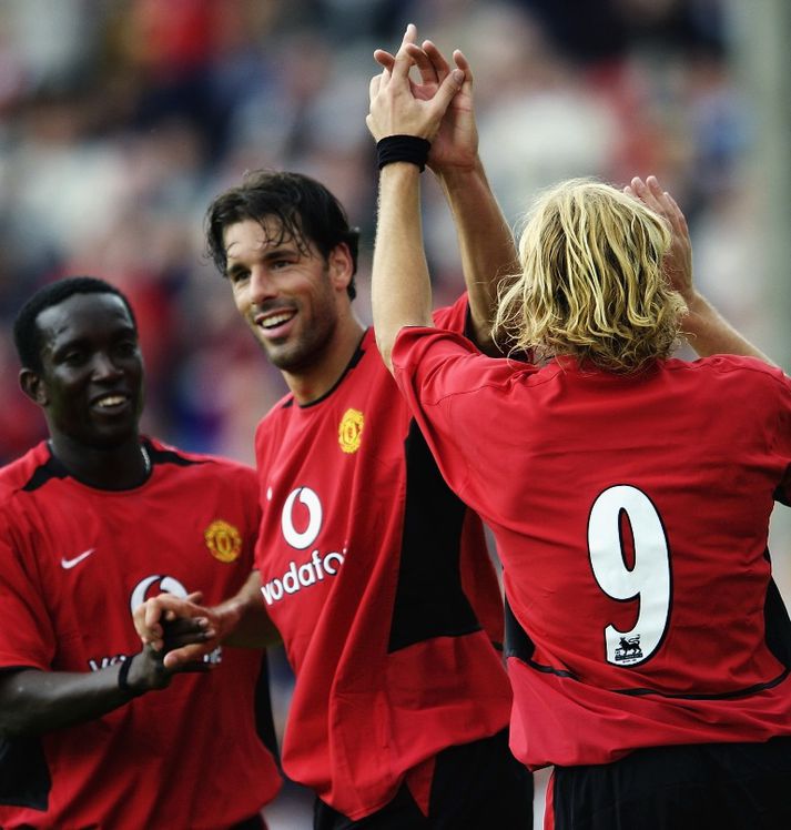 Man. Utd er búið að vera lengi í Nike. Hér má sjá fyrrum tengdason Íslands, Dwight Yorke, ásamt þeim Ruud van Nistelrooy og Diego Forlan.