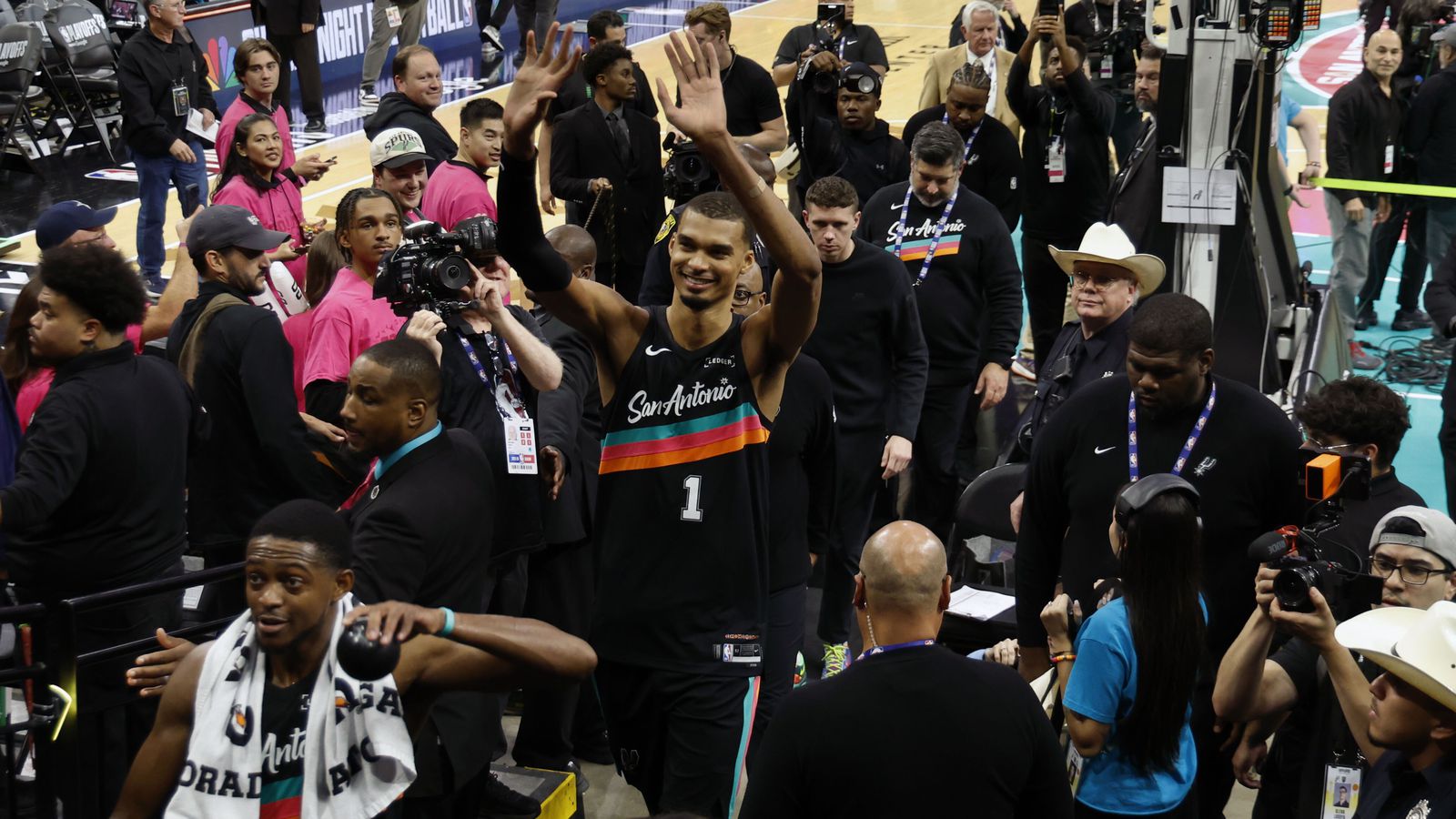 Fyrstur til að vera kosinn varnar­maður ársins með fullu húsi