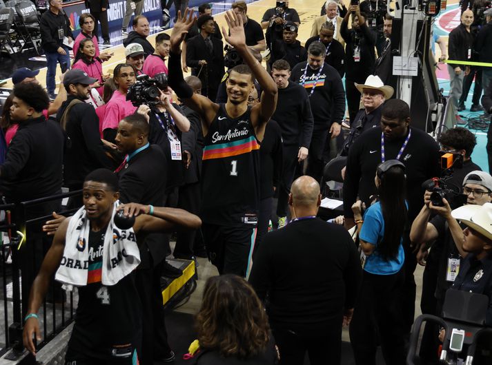 Victor Wembanyama hefur snúið gengi San Antonio Spurs við síðan félagið valdi hann með fyrsta valrétti í nýliðavalinu 2023.