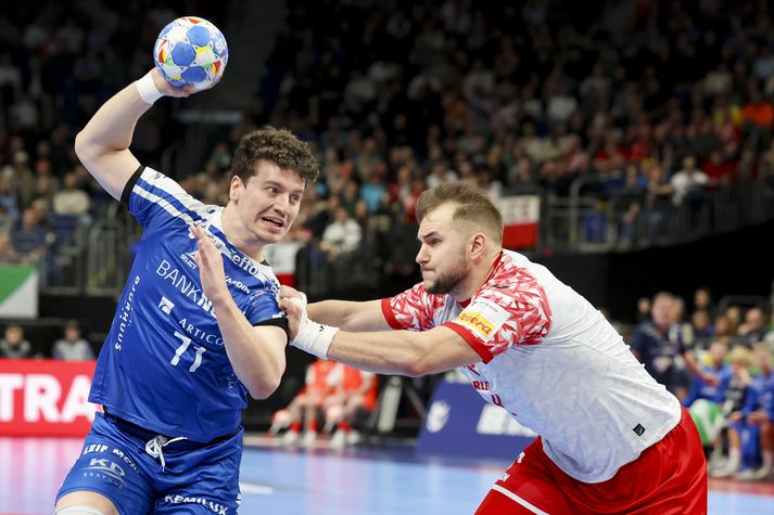 Elias Ellefsen af Skipagotu átti frábæran leik fyrir Færeyjar en það dugði ekki til. 