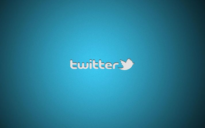Alþingi er með tvær Twitter síður.