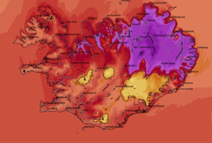 Hitamet gætu fallið á Norðausturlandi síðdegis í dag. Að ofan má sjá hitaspákort Veðurstofunnar fyrir klukkan 16.