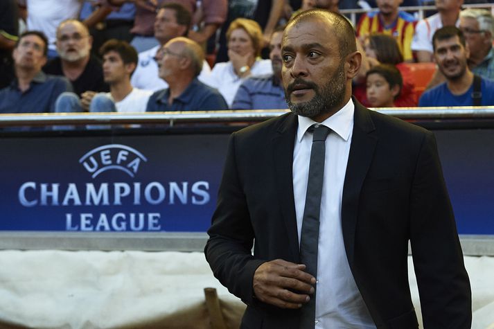 Nuno Espírito Santo fer úr Meistaradeildinni í ensku B-deildina.