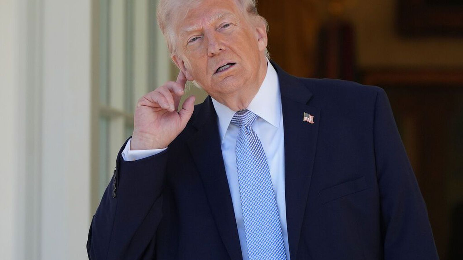 Íranska þjóðin fagni sprengju­regni