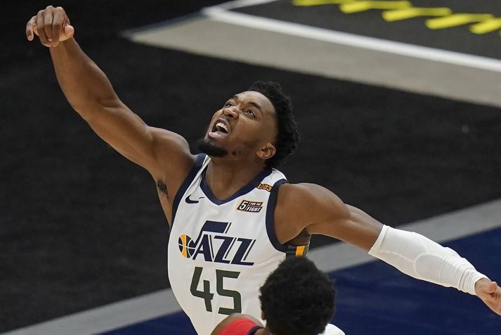 Donovan Mitchell hefur verið í fararbroddi hjá liði Utah Jazz í vetur en bakvörðurinn snjalli er með 25,7 stig og 5,5 stoðsendingar að meðaltali í leik.