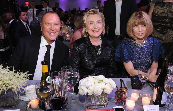 Hillary og Anna ásamt Michael Kors.