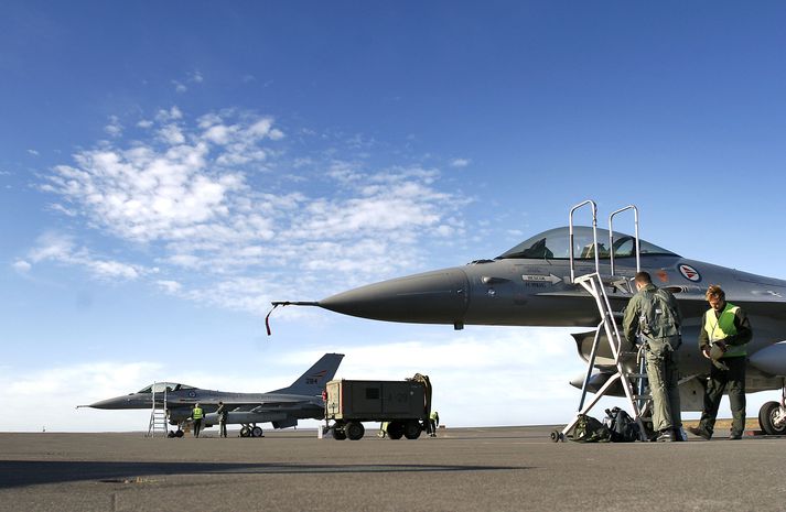 Þotan sem brotlent var af gerðinni F-16.