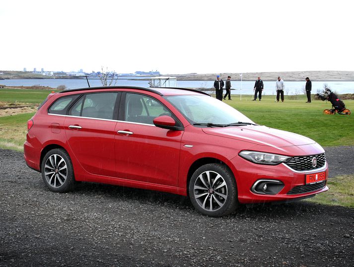 Fiat Tipo er hinn laglegasti á velli.