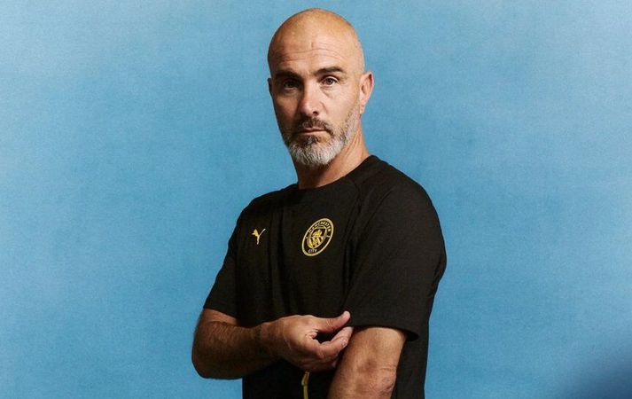 Enzo Maresca er nýr knattspyrnustjóri Manchester City en bæði City og hann þurftu að greiða Chelsea bætur.