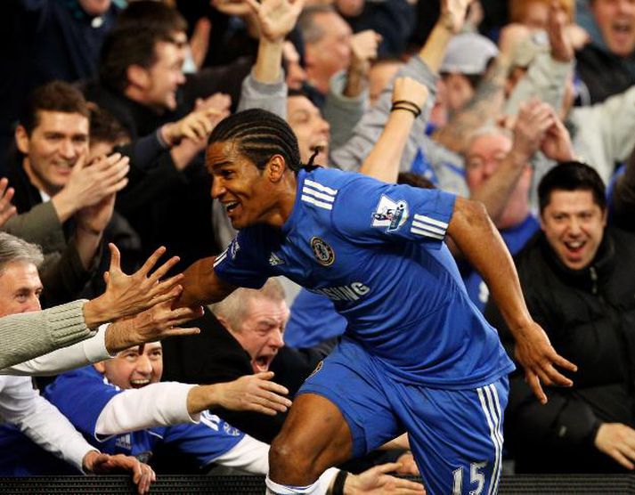 Florent Malouda fagnar marki sínu í dag.